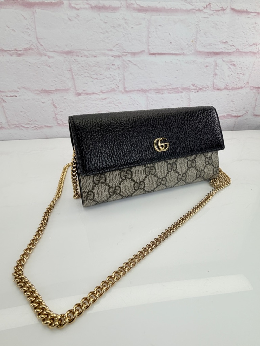 Gucci Bi-Color GG Marmont Wallet on a Chain - Picture 3 of 13